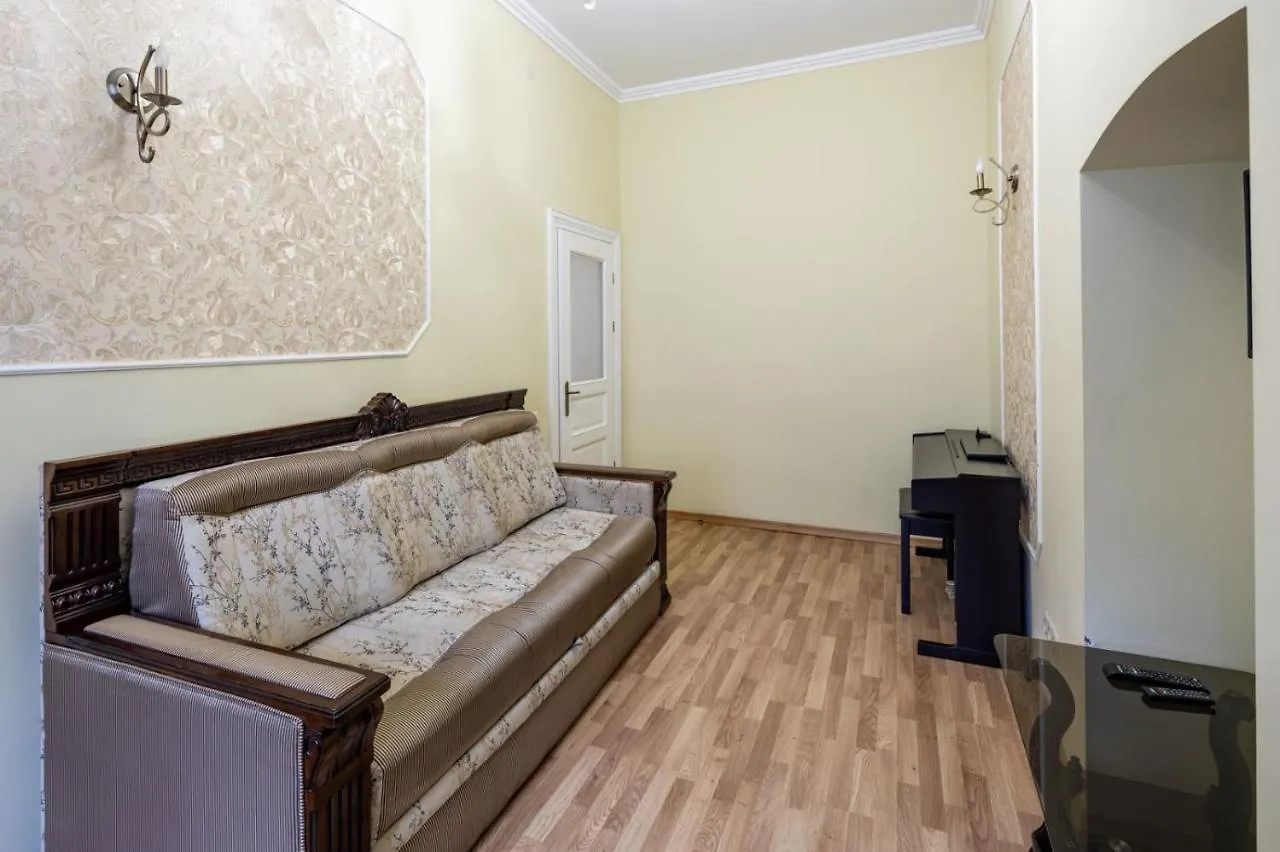 Romari Сербська 9 Apartment Lviv